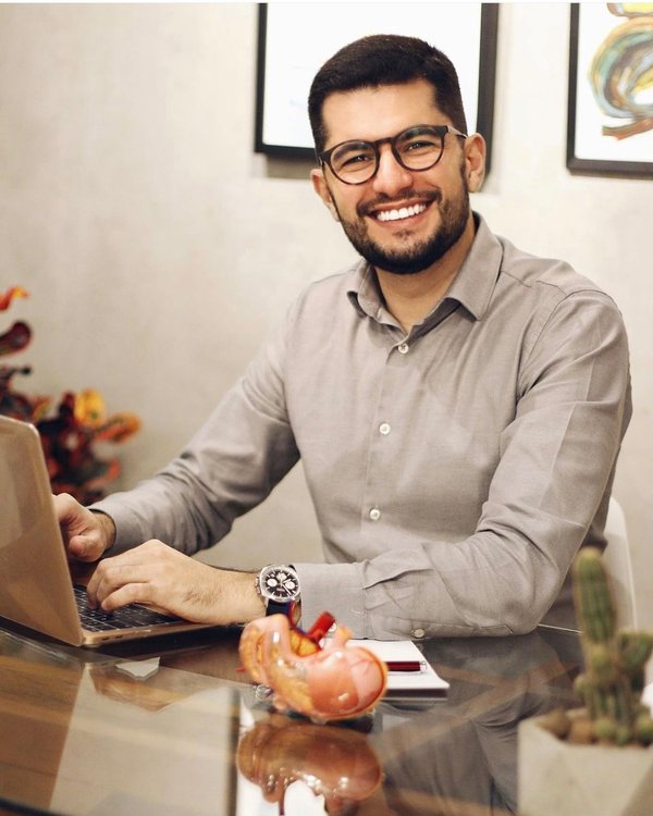 Dr. Roberto Leitão