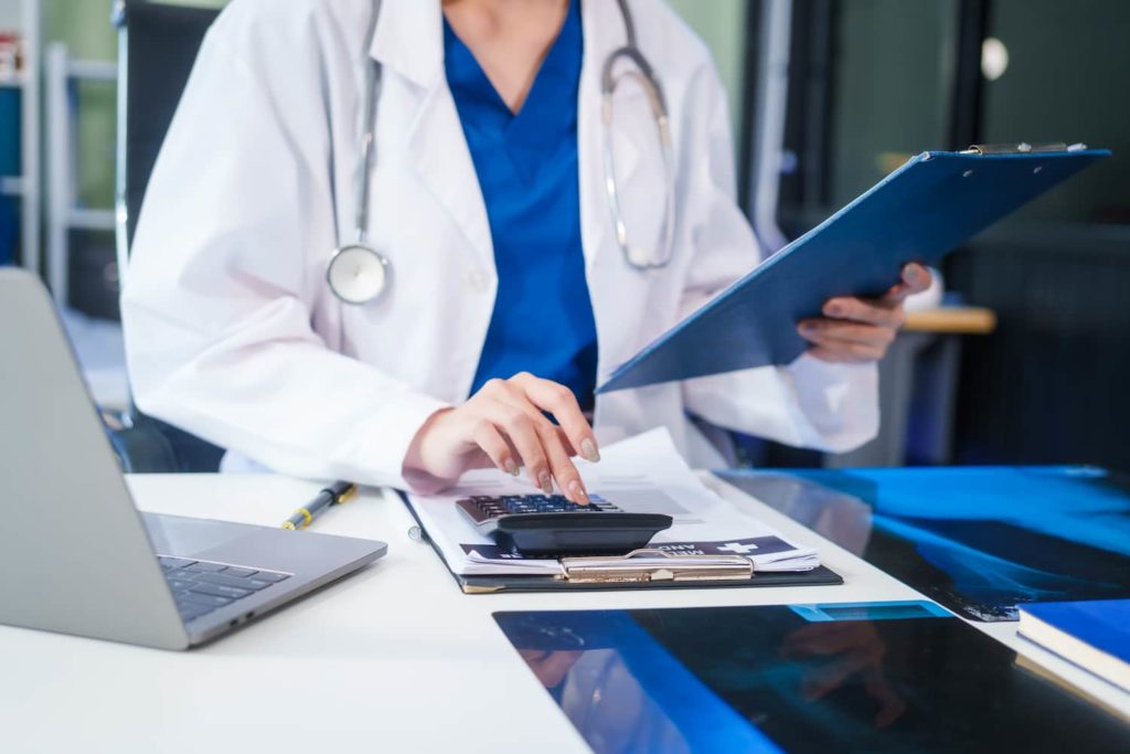 Enquadramento Tributário Para Médicos (2) - Verçosa Contabilidade Inteligência Fiscal LTDA