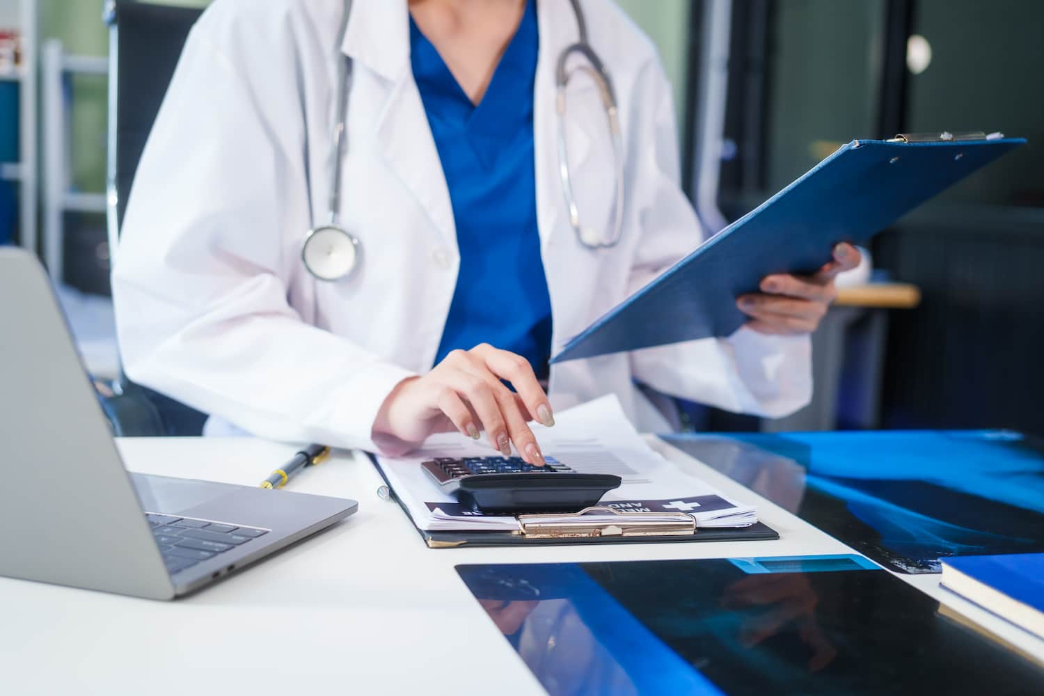Enquadramento Tributário Para Médicos (2) - Verçosa Contabilidade Inteligência Fiscal LTDA